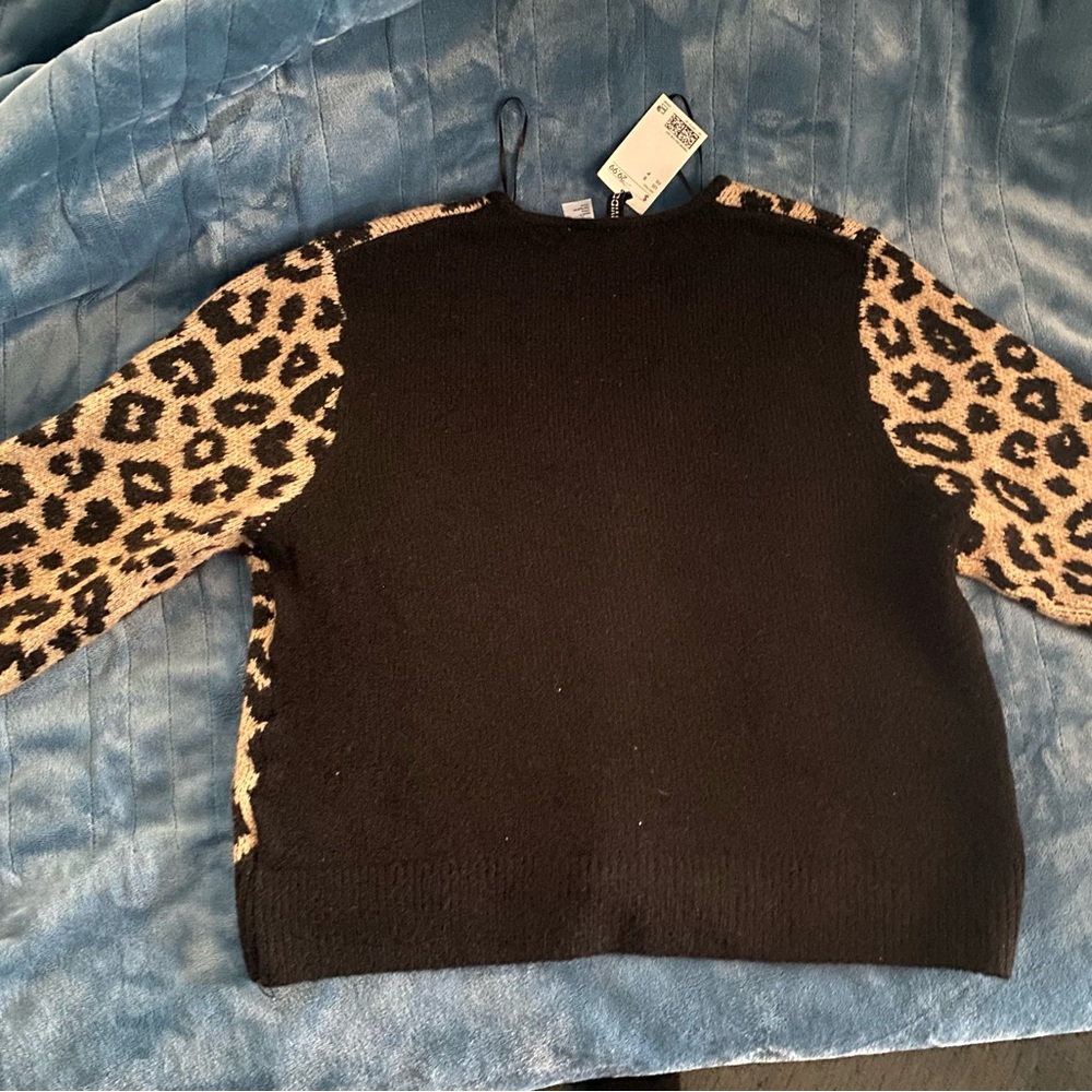 H&M Black and Beige Leopard Print Cardigan - Picture 2 of 5